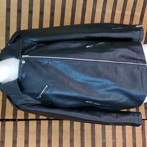 NWT!! $120 msrp Lane Bryant faux leather moto jacket - Picture 6 of 16